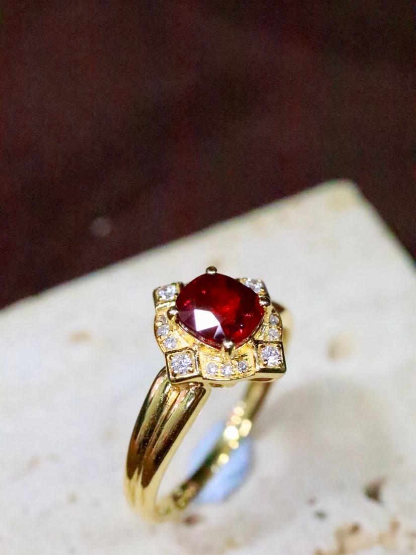 18K Gold Natural Unheated Pigeon's Blood Ruby Ring - 3