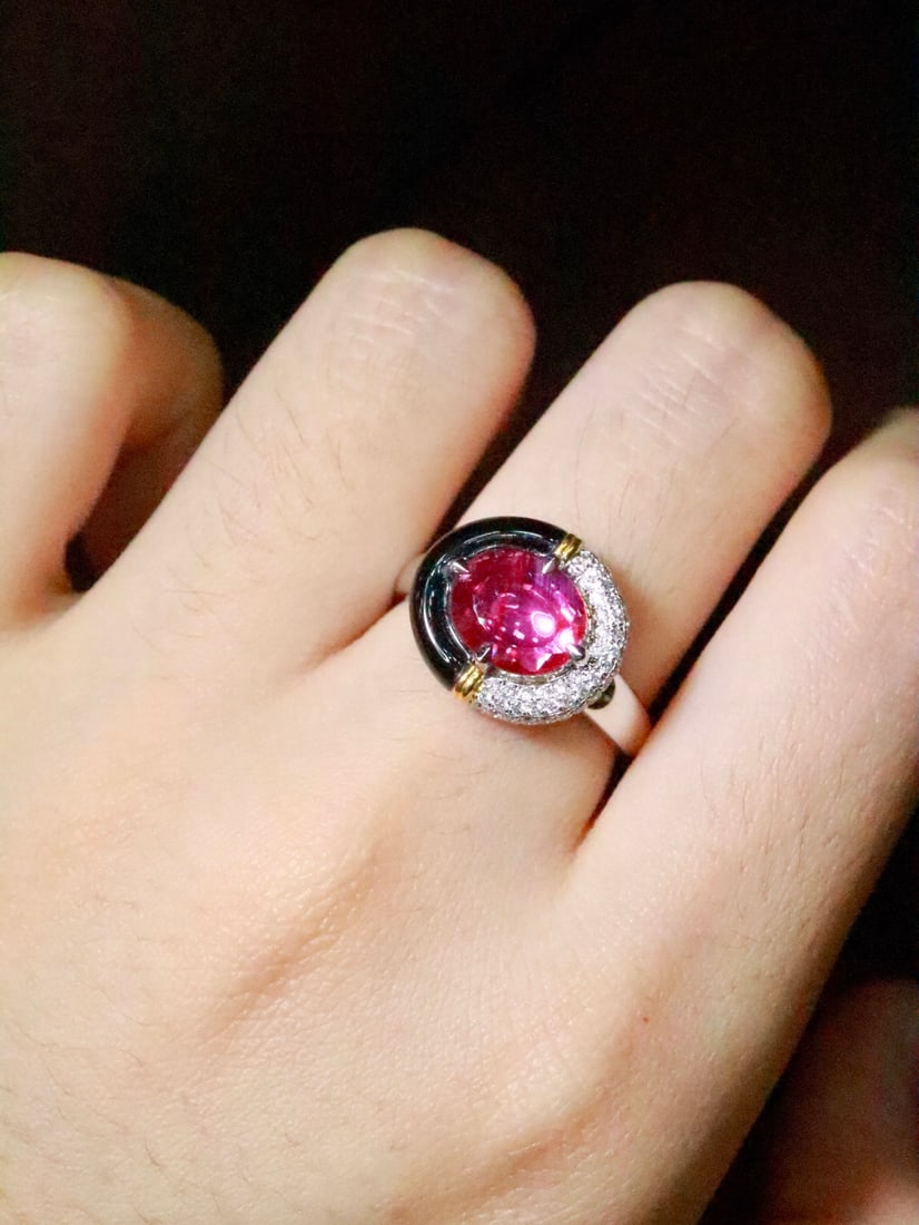 18K Gold Natural Unheated Ruby and Black Onyx Ring - 5