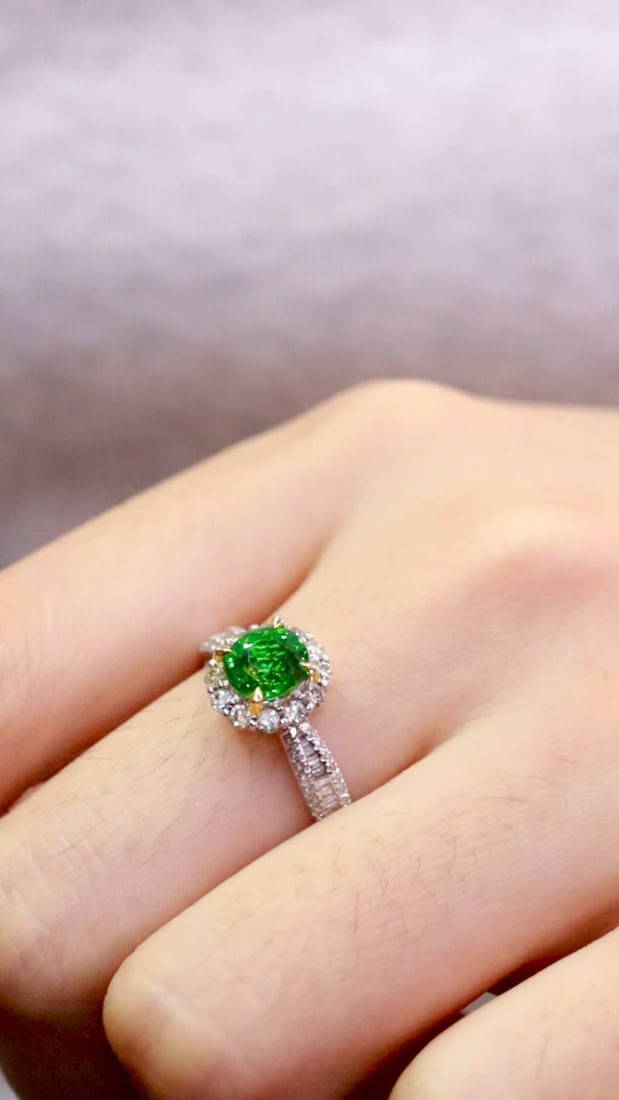 18K Gold Tsavorite Ring - 5