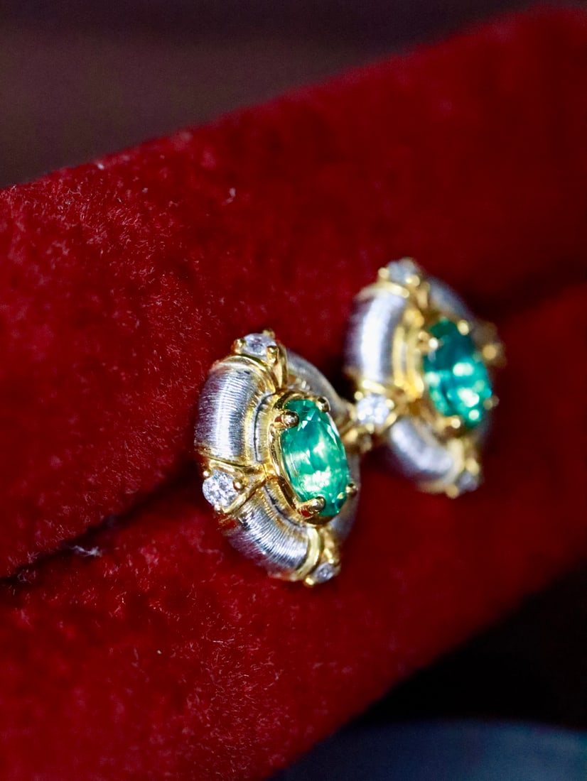 Platinum Natural Emerald Earrings - 4