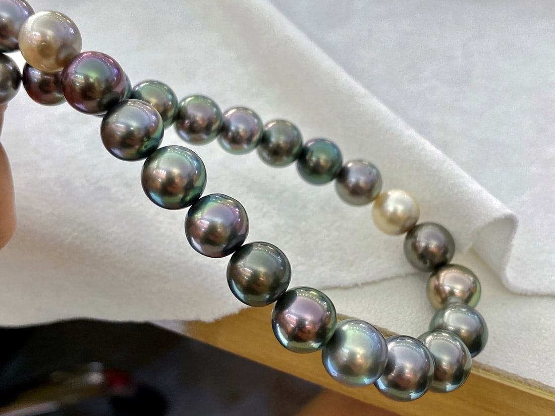 Natural Tahitian Pearl Necklace - 7
