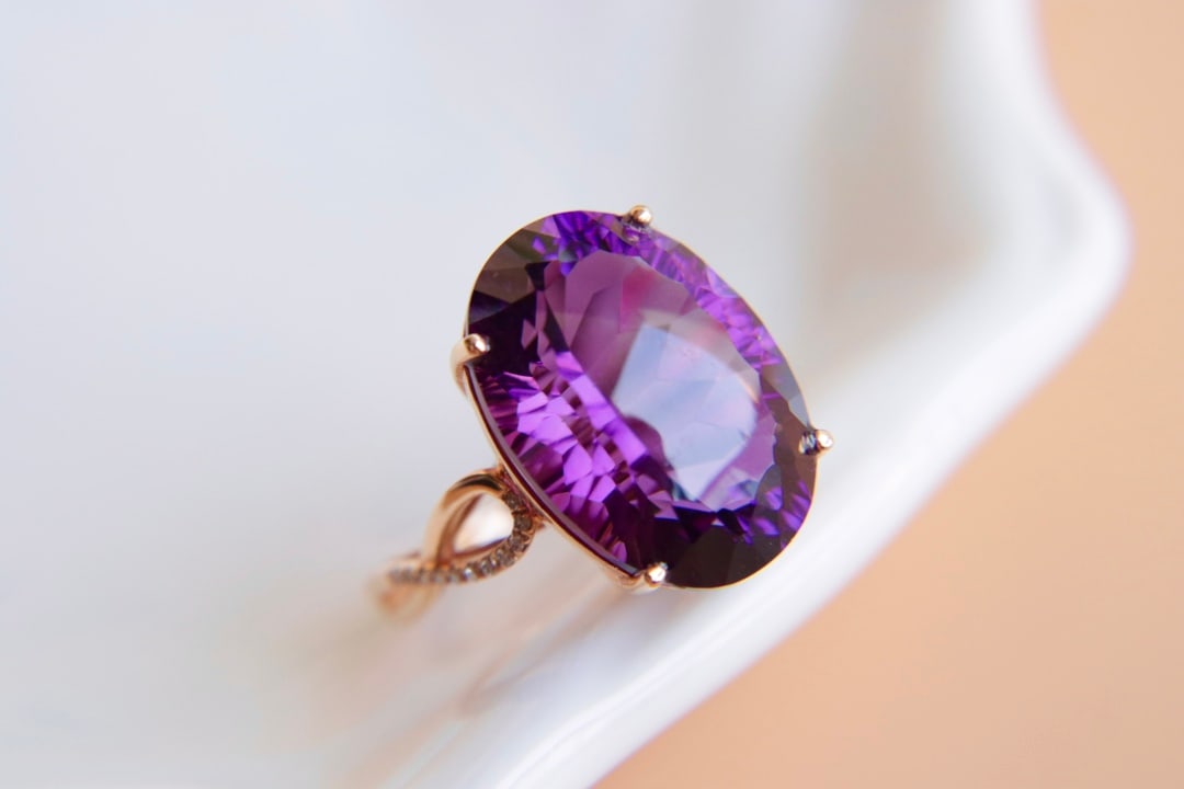 18K Gold Amethyst Diamond Ring - 3