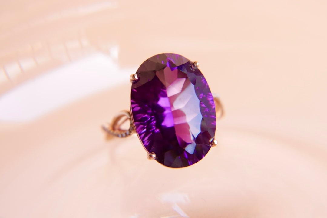 18K Gold Amethyst Diamond Ring - 4