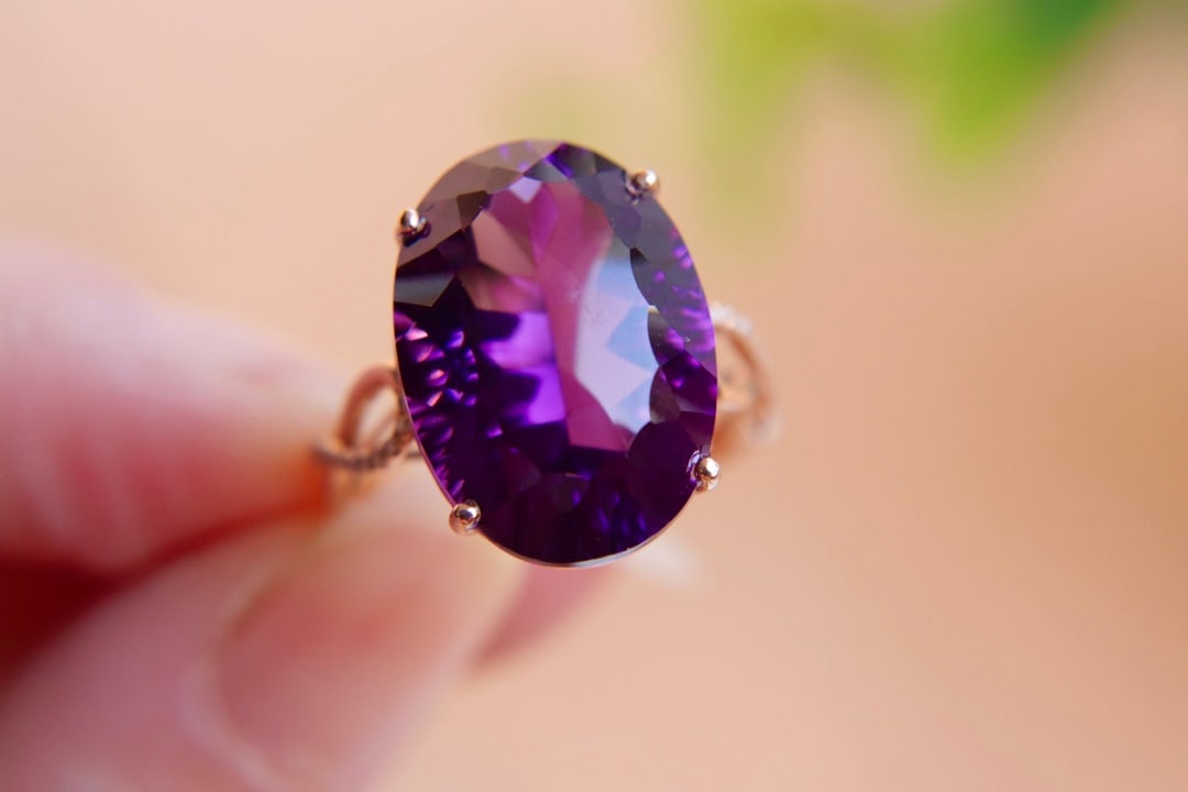 18K Gold Amethyst Diamond Ring - 5