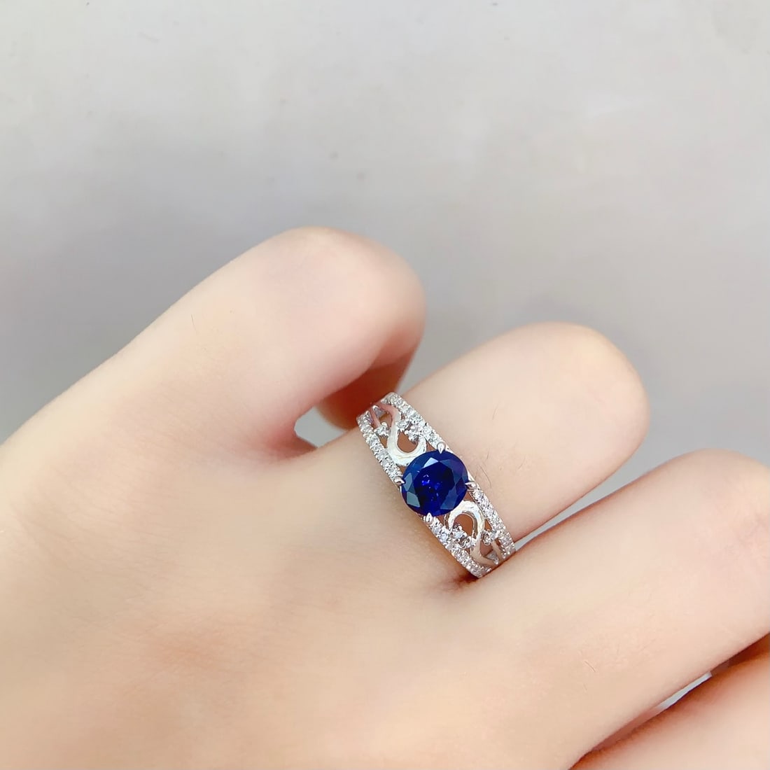 18K Gold Natural Sapphire Ring - 6