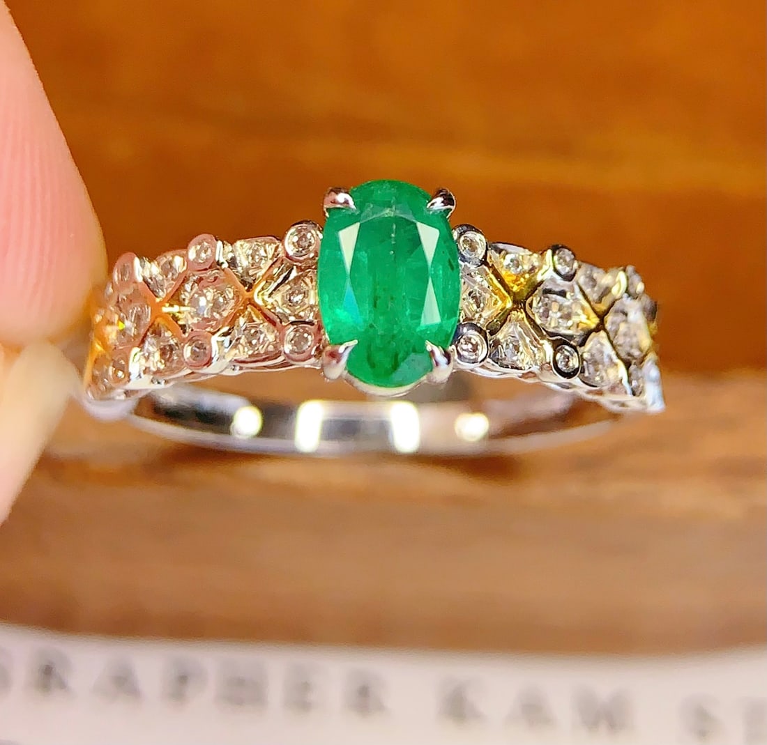 18K Gold Natural Emerald Ring - 3