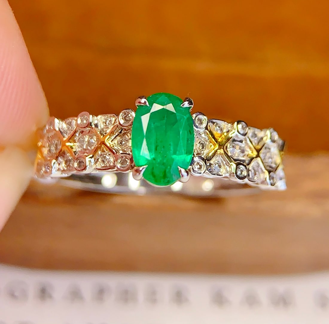 18K Gold Natural Emerald Ring - 5