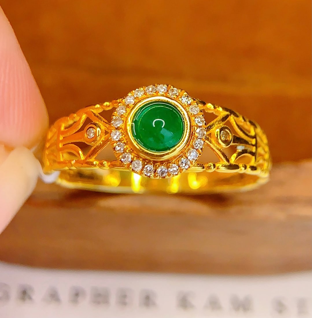 18K Gold Natural Emerald Ring - 4