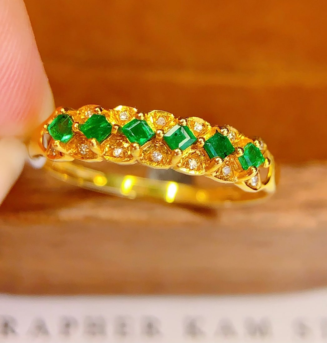 18K Gold Natural Emerald Ring - 5