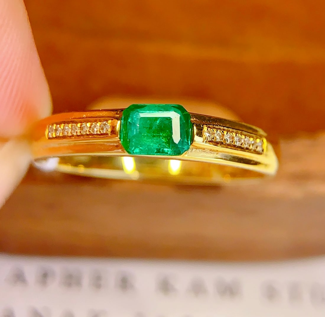 18K Gold Natural Emerald Ring - 5