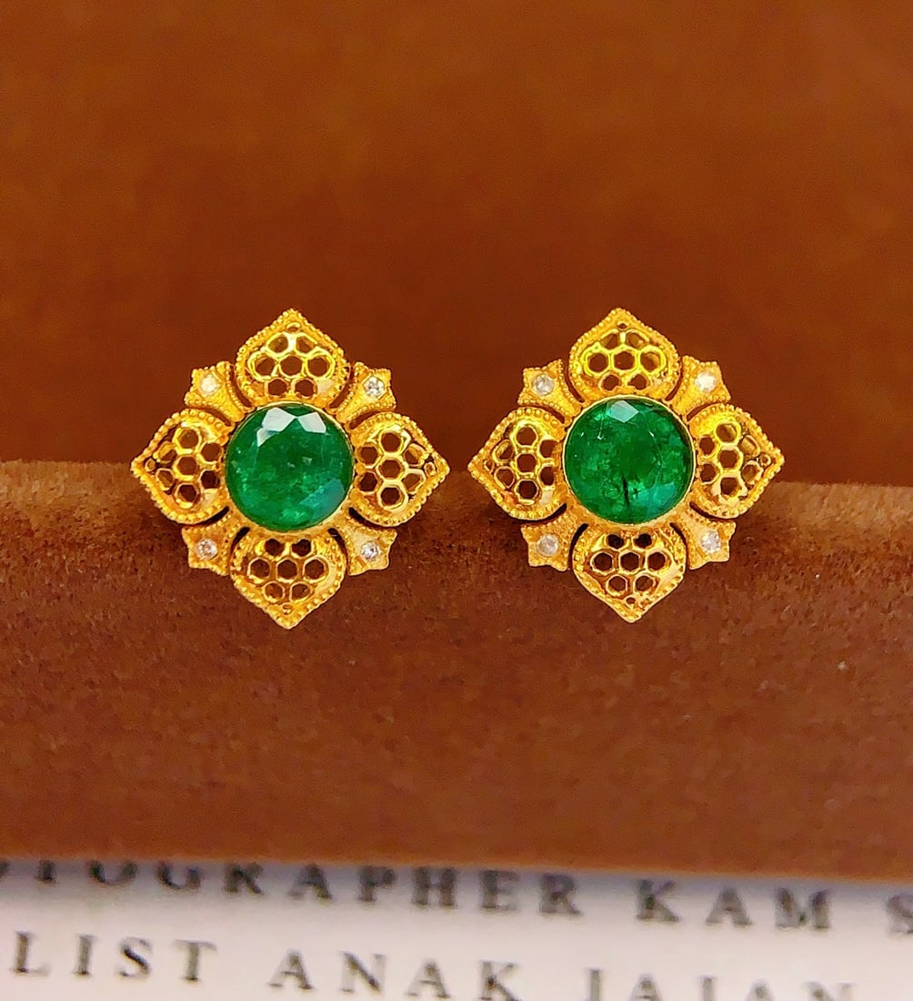 18K Gold Natural Emerald Earrings - 3