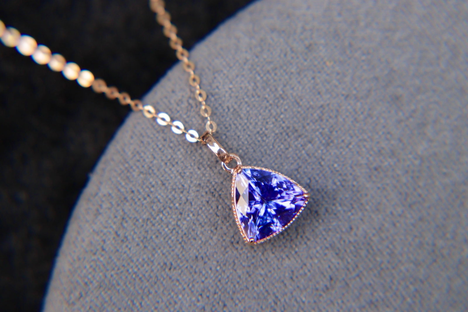 18K Gold Natural Tanzanite Pendant - 8