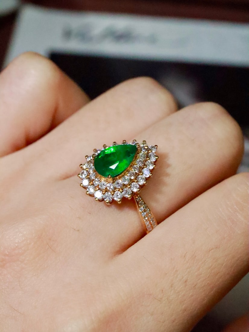 18K Gold Natural Emerald Ring - 2