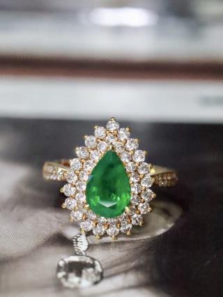 18K Gold Natural Emerald Ring - 3