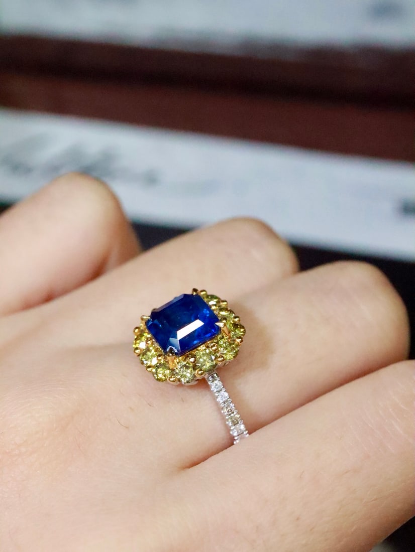 18K Gold Natural Blue Sapphire Ring - 7