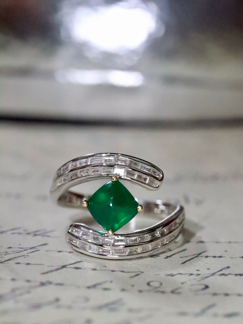 18K Gold Natural Emerald Ring - 4