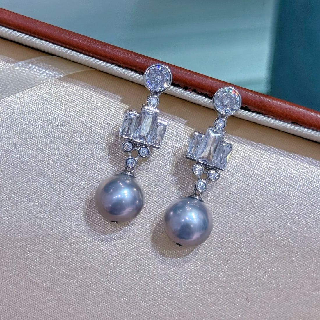 High-Quality Freshwater Pearl Earrings - 4
