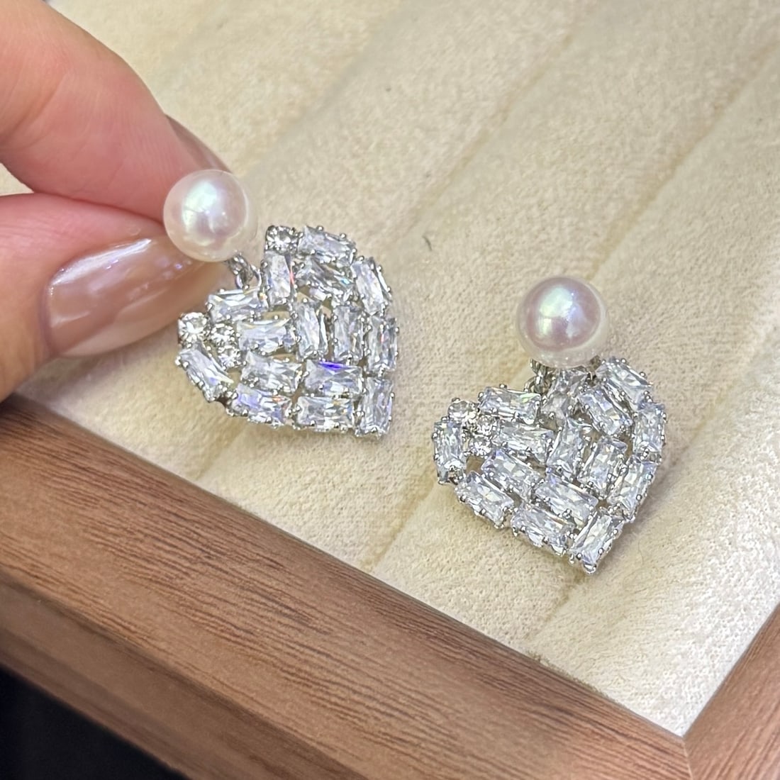 Natural High-Quality Freshwater Pearl Earrings - 2