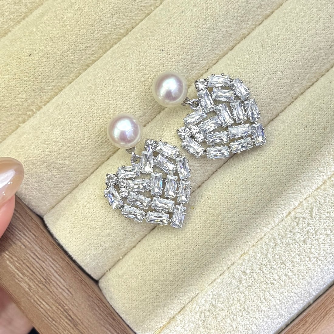 Natural High-Quality Freshwater Pearl Earrings - 4