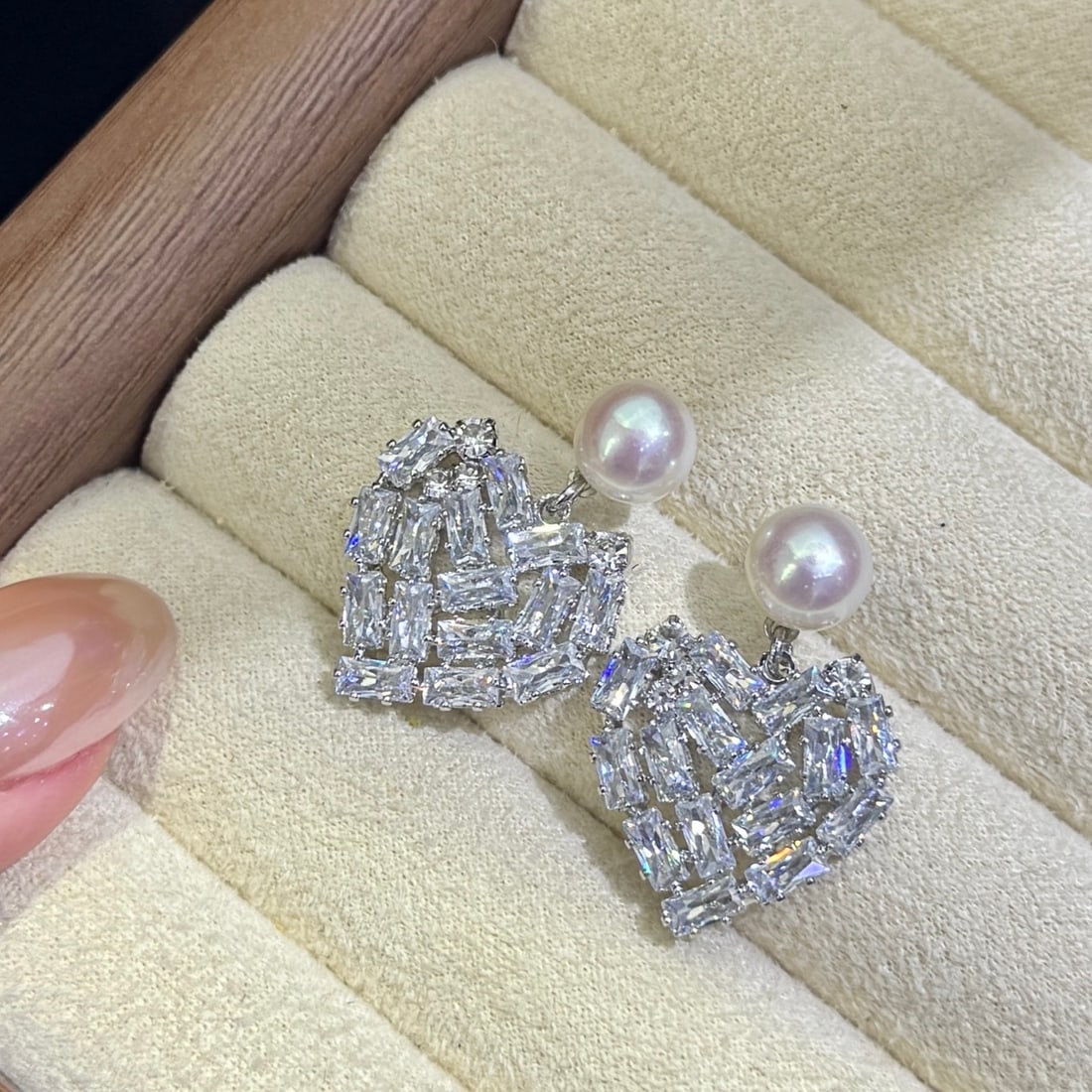Natural High-Quality Freshwater Pearl Earrings - 5