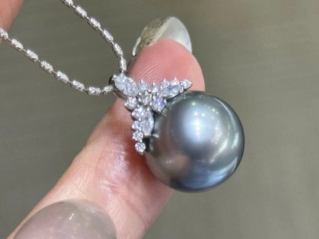 18K Gold Tahitian Pearl Pendant - 2