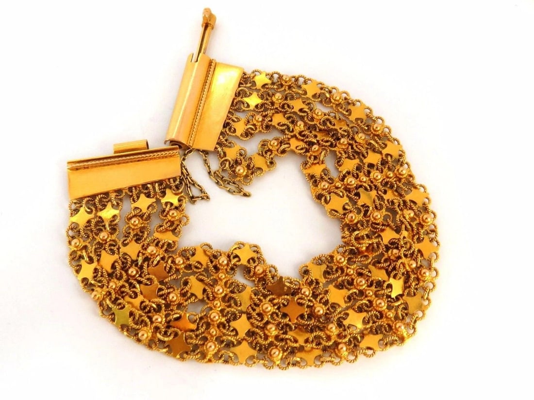 18kt. yellow gold vintage wide caliber bracelet mesh Hinged linked beads 7.50: Title: 18kt. yellow gold vintage wide caliber bracelet mesh Hinged linked beads 7.50 $8,000.00 PRODUCT DESCRIPTION Vintage Wide Prime Mesh / Intricate Hinge bracelet. 7.50 inch / wearable length 38.6