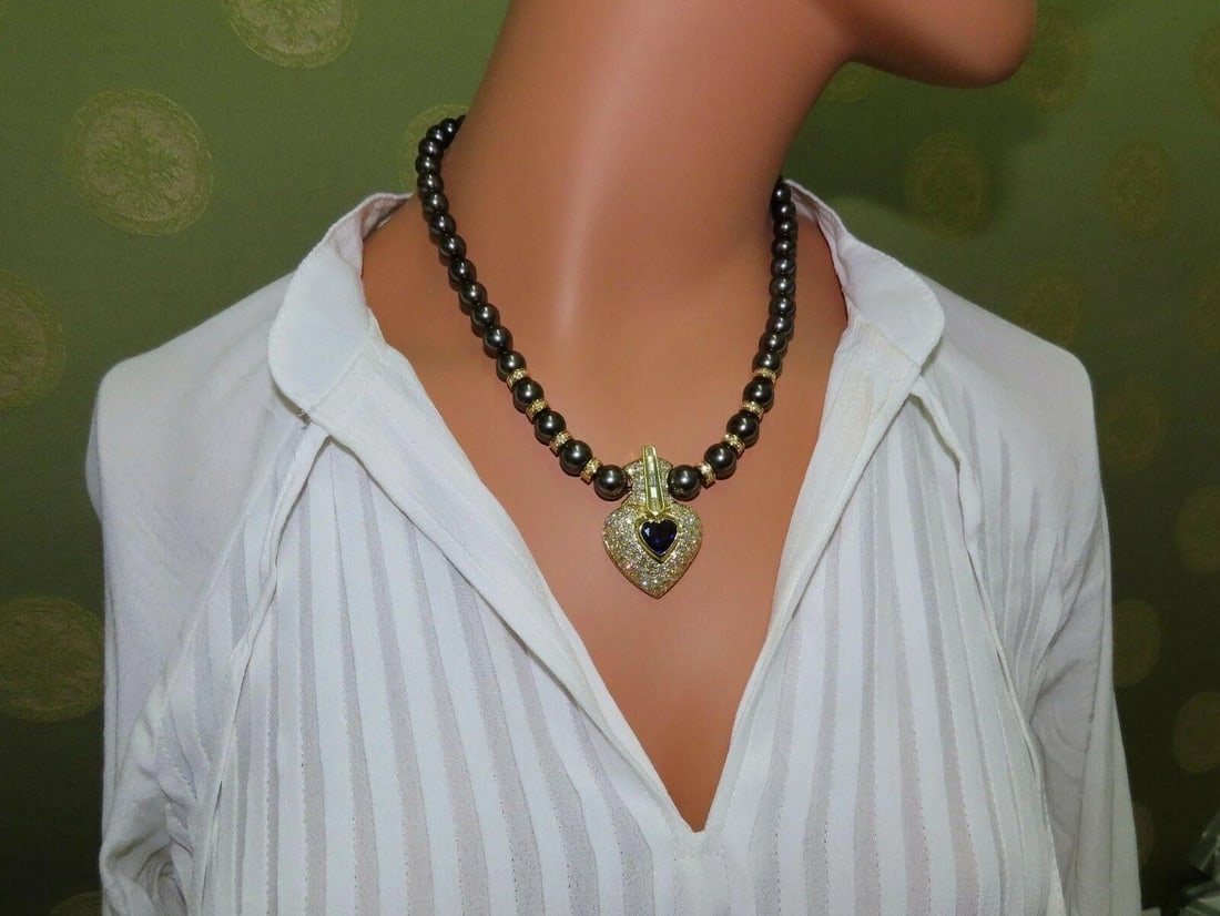 6.40ct Natural Heart Blue Sapphire Diamonds Tahitian Pearls Necklace 18 karat - 2