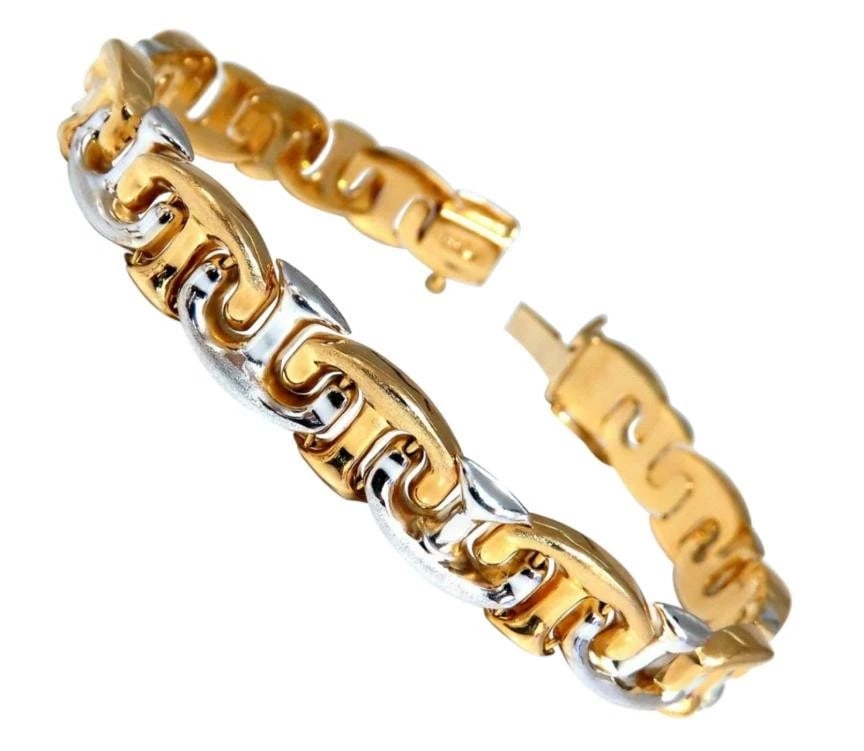 American Link Intertwined Gold Bracelet 14 Karat Two-Toned 41147: Title: American Link Intertwined Gold Bracelet 14 Karat Two-Toned 41147 $1,600.00 PRODUCT DESCRIPTION American Link Intertwined Chain Bracelet Smooth, High Shine 7 inch / wearable length 11.6 Grams.