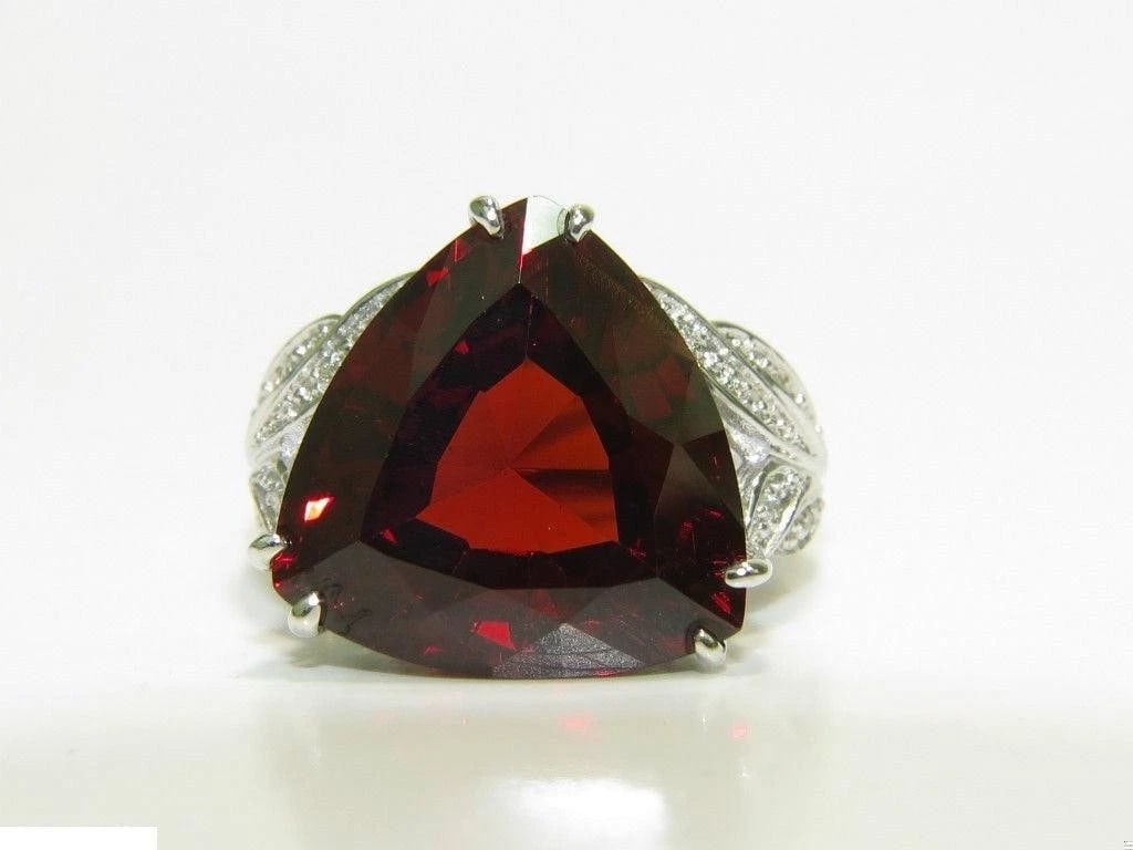 Triangular-Cut Garnet Ring with Natural Diamonds 14kt - 5