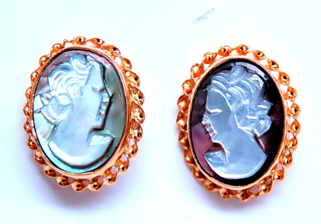 Madonna Cameo Victorian Style Stud Earrings 14kt Gold 12619: Title: Madonna Cameo Victorian Style Stud Earrings 14kt Gold 12619 $400.00 PRODUCT DESCRIPTION 12 x 8mm cameo carved Madonna earrings earrings measure: 16 x 8mm 14kt yellow gold 3.4 grams Reserve: