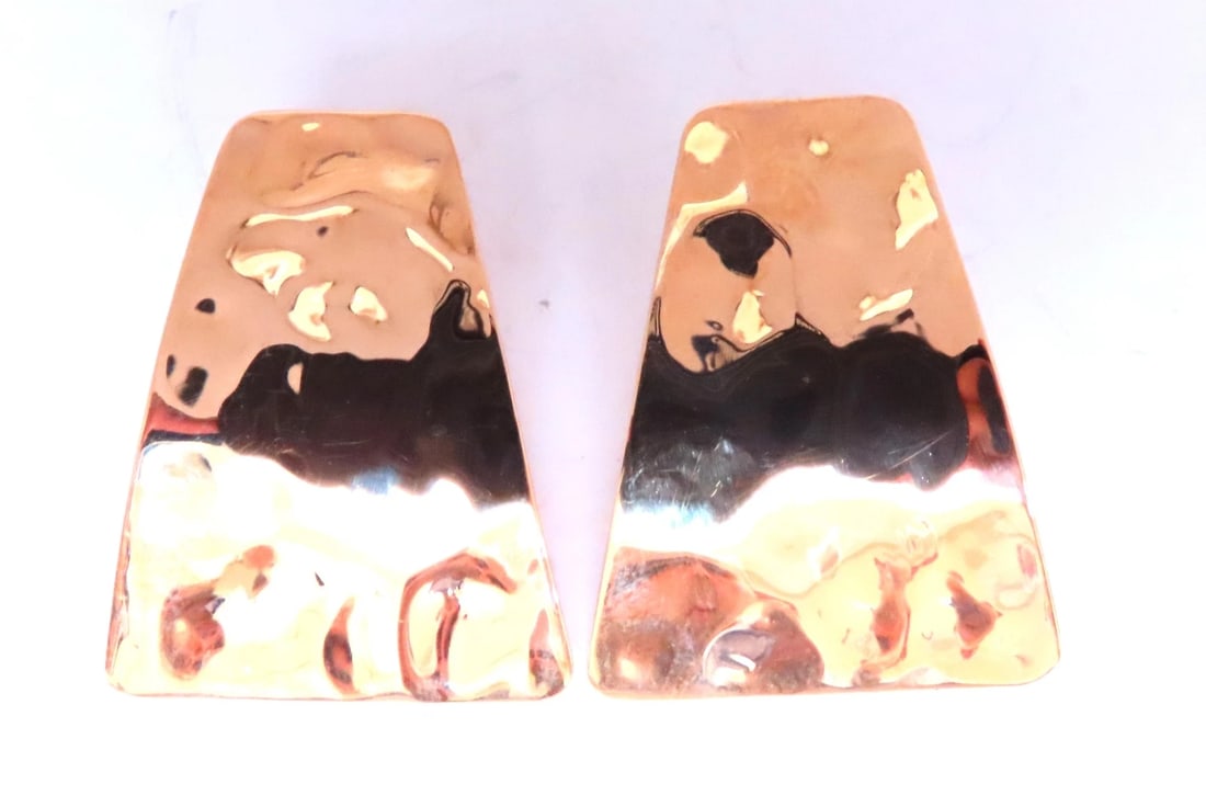 Hammered Plate 14kt Gold Bohemian Earrings 12585: Title: Hammered Plate 14kt Gold Bohemian Earrings 12585 $500.00 PRODUCT DESCRIPTION hammered plate bohemian 26 x 24mm 14kt gold 5 grams Reserve: $460.00 Shipping: Domestic: Free shipping to anyw
