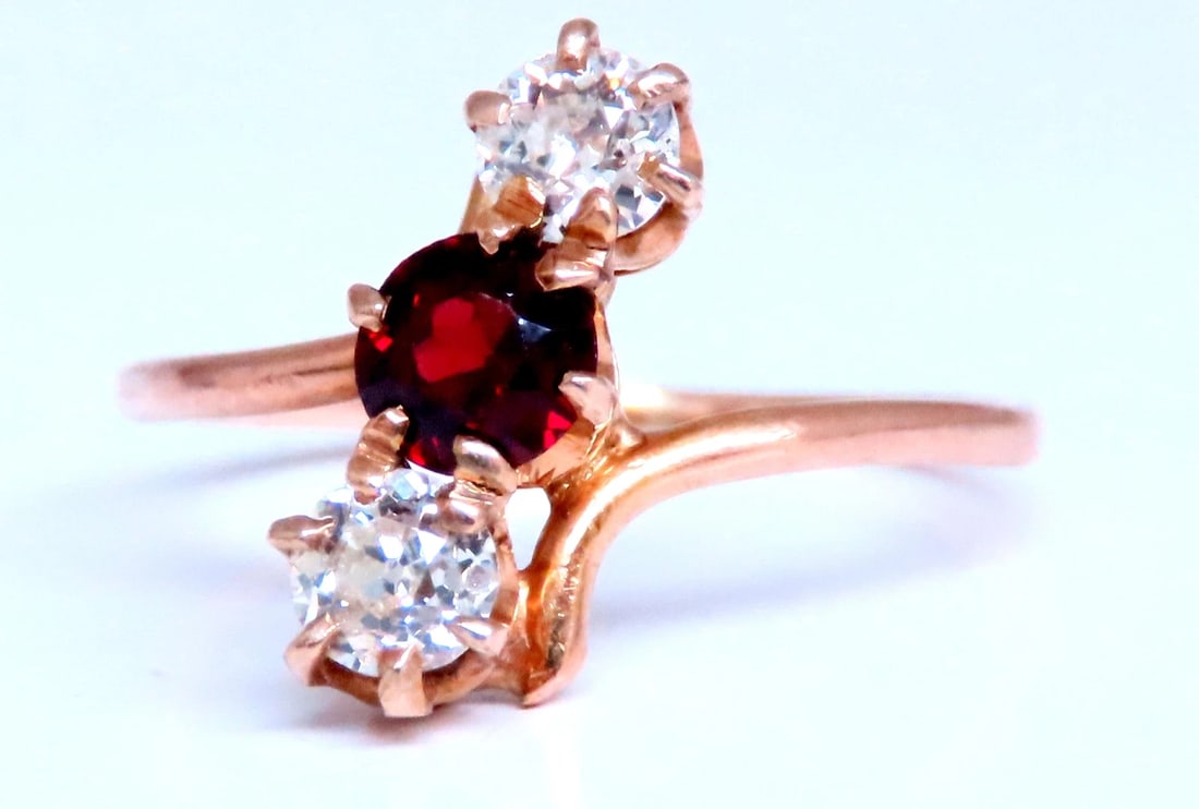 Antique Garnet Three Stone Diamonds Ring 14kt Gold 12548: Title: Antique Garnet Three Stone Diamonds Ring 14kt Gold 12548 $1,500.00 PRODUCT DESCRIPTION 0.8ct natural diamonds antique ring h-color vs-2 clarity 0.40ct natural garnet ring measures: 13.5mm x 5.5