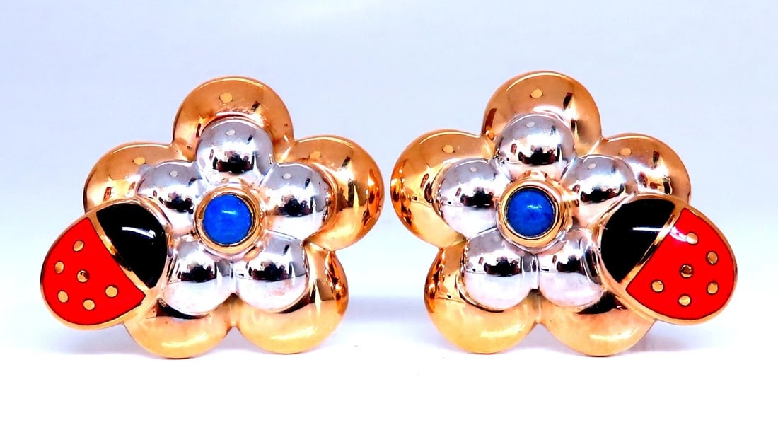 18kt Gold Clip earrings Ladybug On Flower Solid CLip 18kt Gold Postless: 3D Flower Clip Earring Measurements: 31 x 22mm Depth: 7mm Comfortable Omega Clip 22 grams / 18kt. Yellow Gold Reserve: $4,048.00 Shipping: Domestic: Free shipping to anywhere within the contiguous