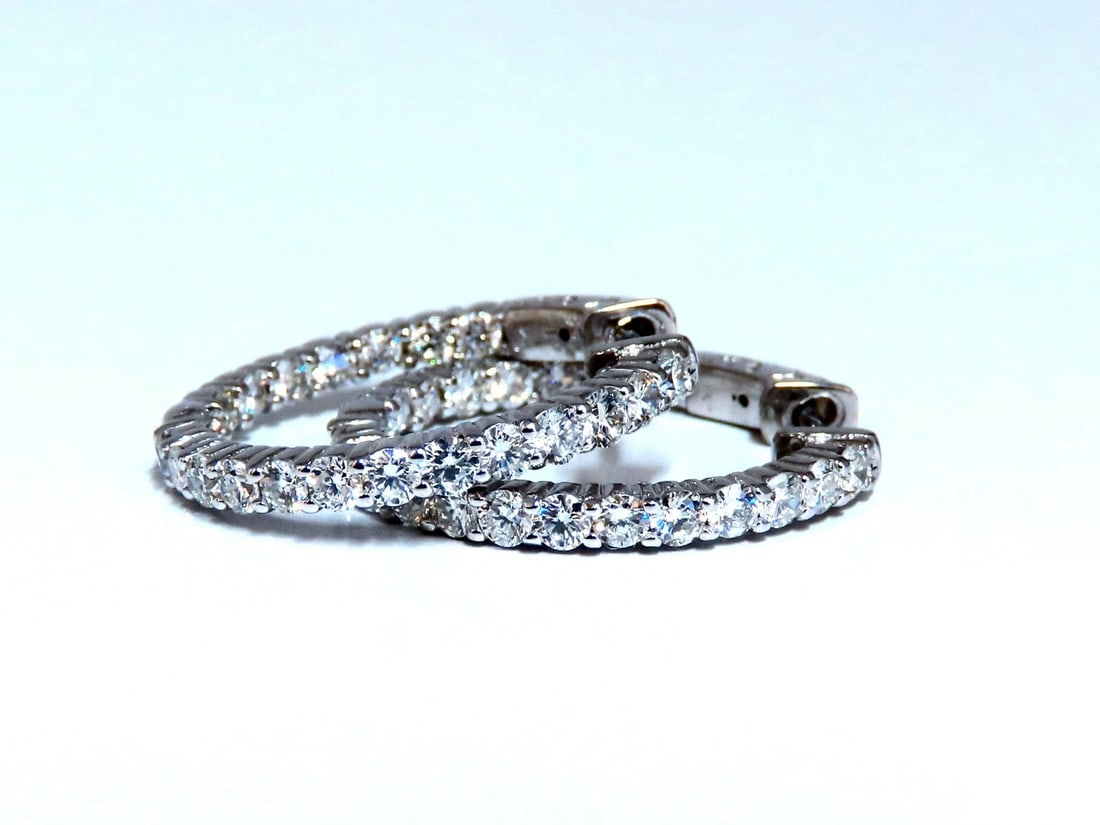 2.20ct Natural Diamond Hoop Earrings 14kt White Gold -1 inch: MAGNIFICENT JEWELS 2.20ct Natural Diamonds Hoop Earrings G-H Color, Vs-2 clarity Earrings have easy snap / lock release, all with push of button 14Kt white gold. Diameter: .92 inches 2.4mm wide row