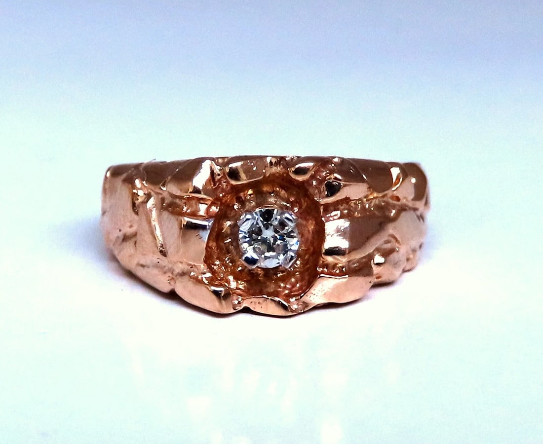 .20ct. mens natural round diamond solitaire ring 14kt gold H/Vs: Men's round diamond & brush finish ring. .20ct. center round diamond. Full Cut, Brilliant Vs-2 clarity H-color Ring Width: 9.4mm diameter Natural, Earth Mined. 14kt. yellow gold. 6 grams. current ring