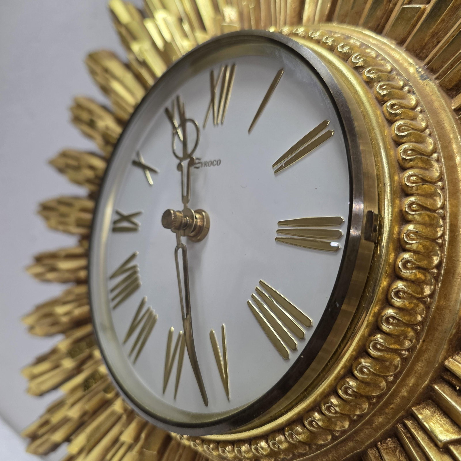 1969 Syroco Large Starburst Wall Clock Gold Gilt, Mid Century Modern Sunburst Statement Decor - 16