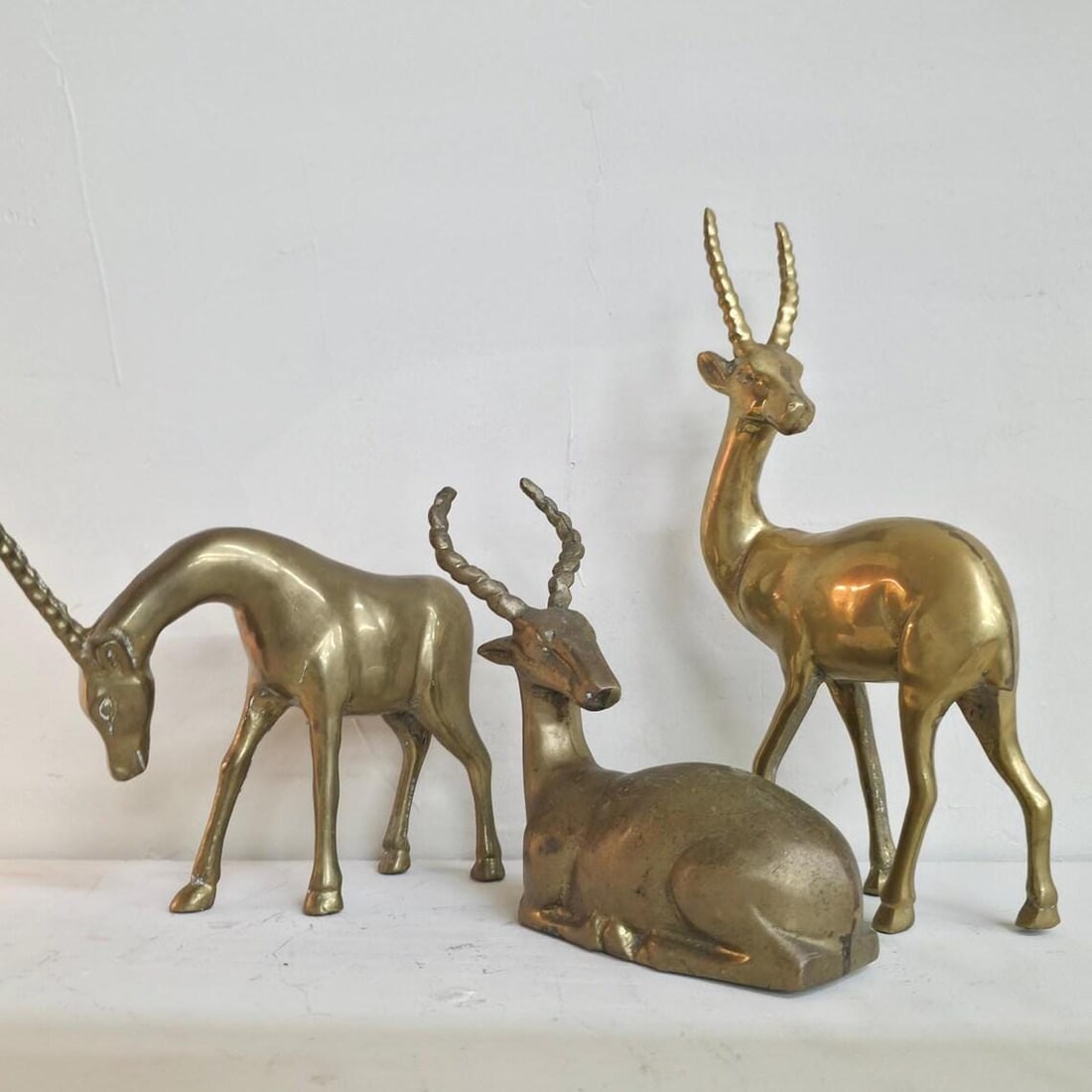 Vintage Brass Gazelles Sculptures Shelf Decor Antelope Set of 3 MCM Figurines Hollywood Regency - 4