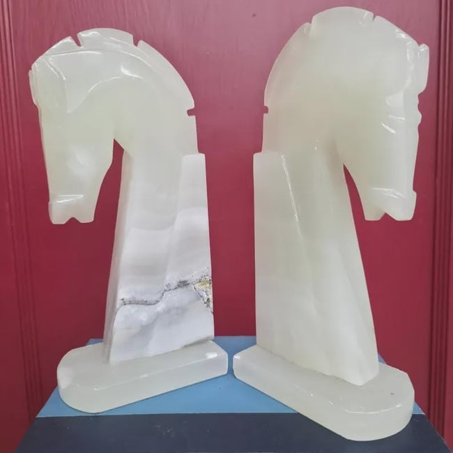 Vintage Onyx Horse Bookends Mid Century Carved Alabaster Chess Knight Stone Desk Decor (1 of 9)