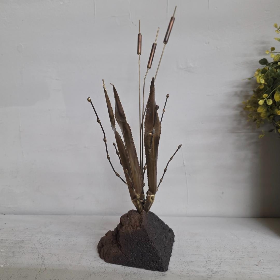 Vintage Brutalist Cattail Sculpture Lava Rock MCM Brass Metal Botanical Organic Shelf Decor - 2