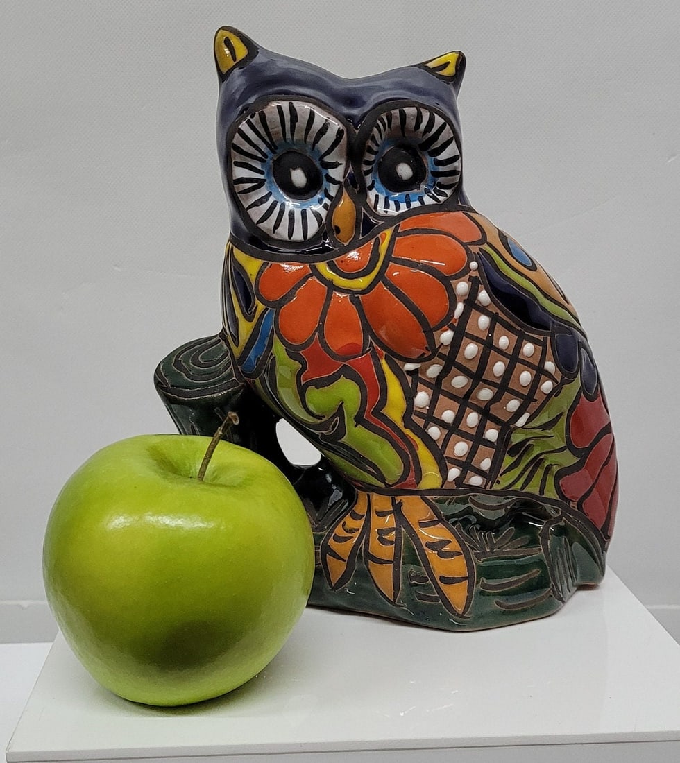 Late 20th Century Mexican Pottery Owl, Hand Painted Folk Art Decor - 3