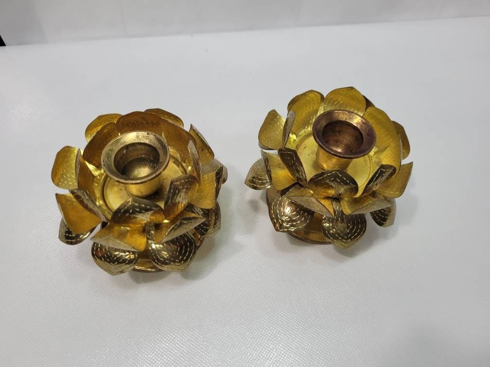 1970 Brass Lotus Candle Holders Pair Mid Century Brutalist Metal Flowers Hollywood Regency - 4