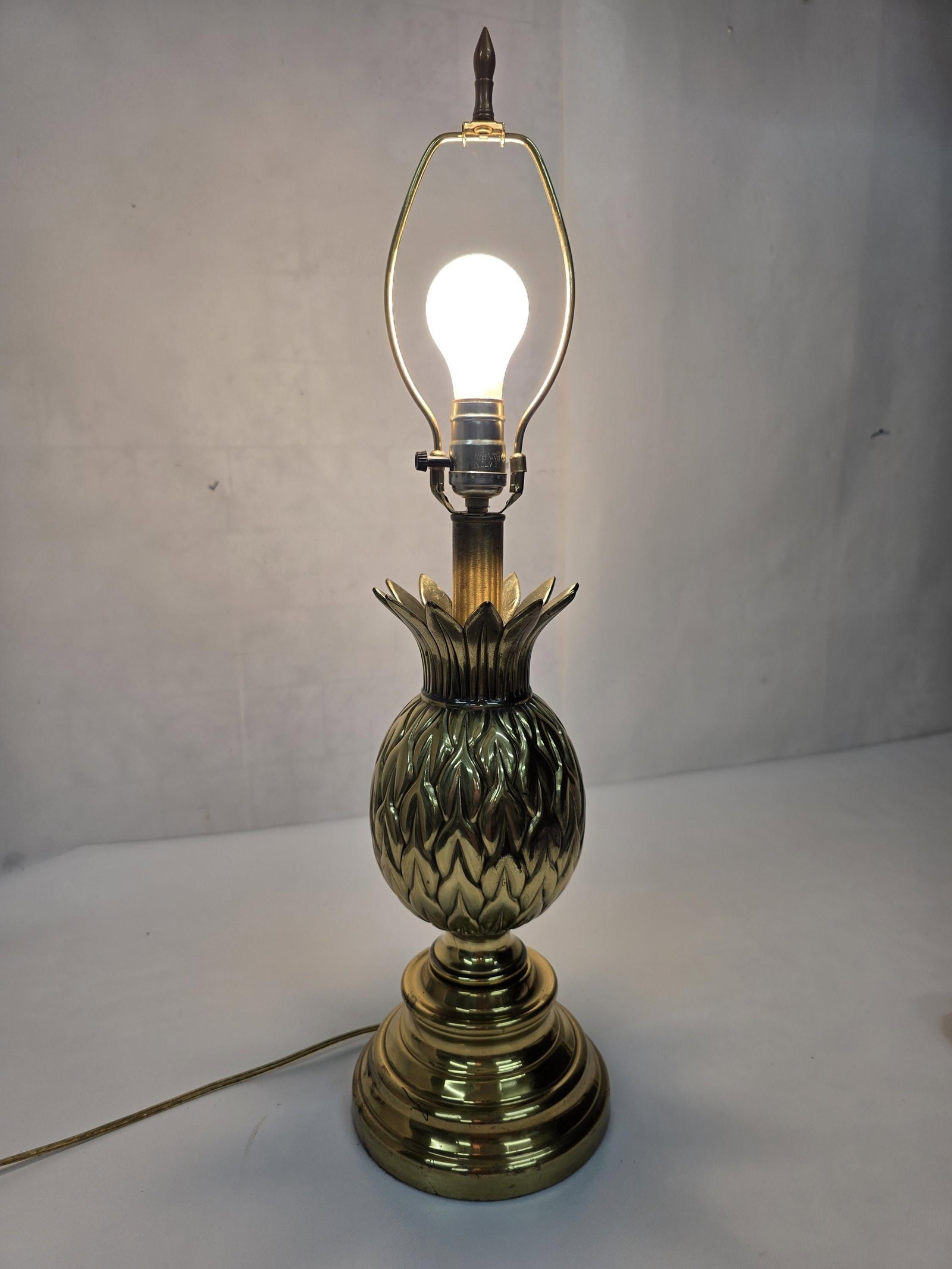 1980s Brass Pineapple Lamp Table Lighting, Palm Beach Chic Decor - 11