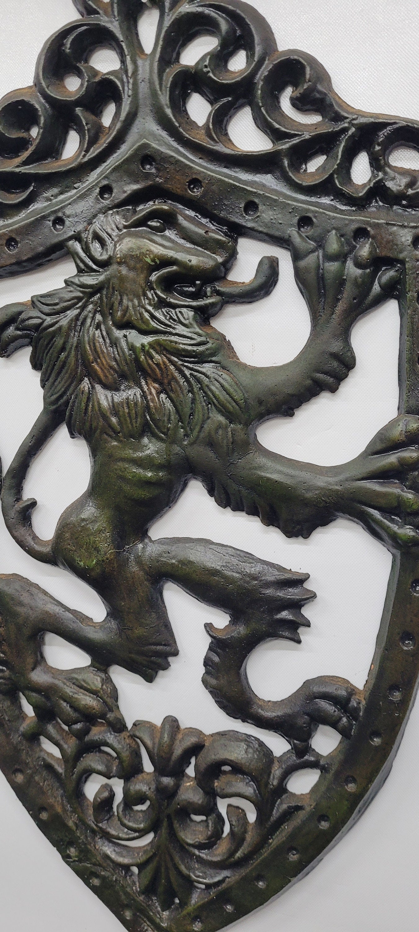 Vintage Lions Medallion Castlecore Heraldic Dark Academia Architectural Salvage - 4