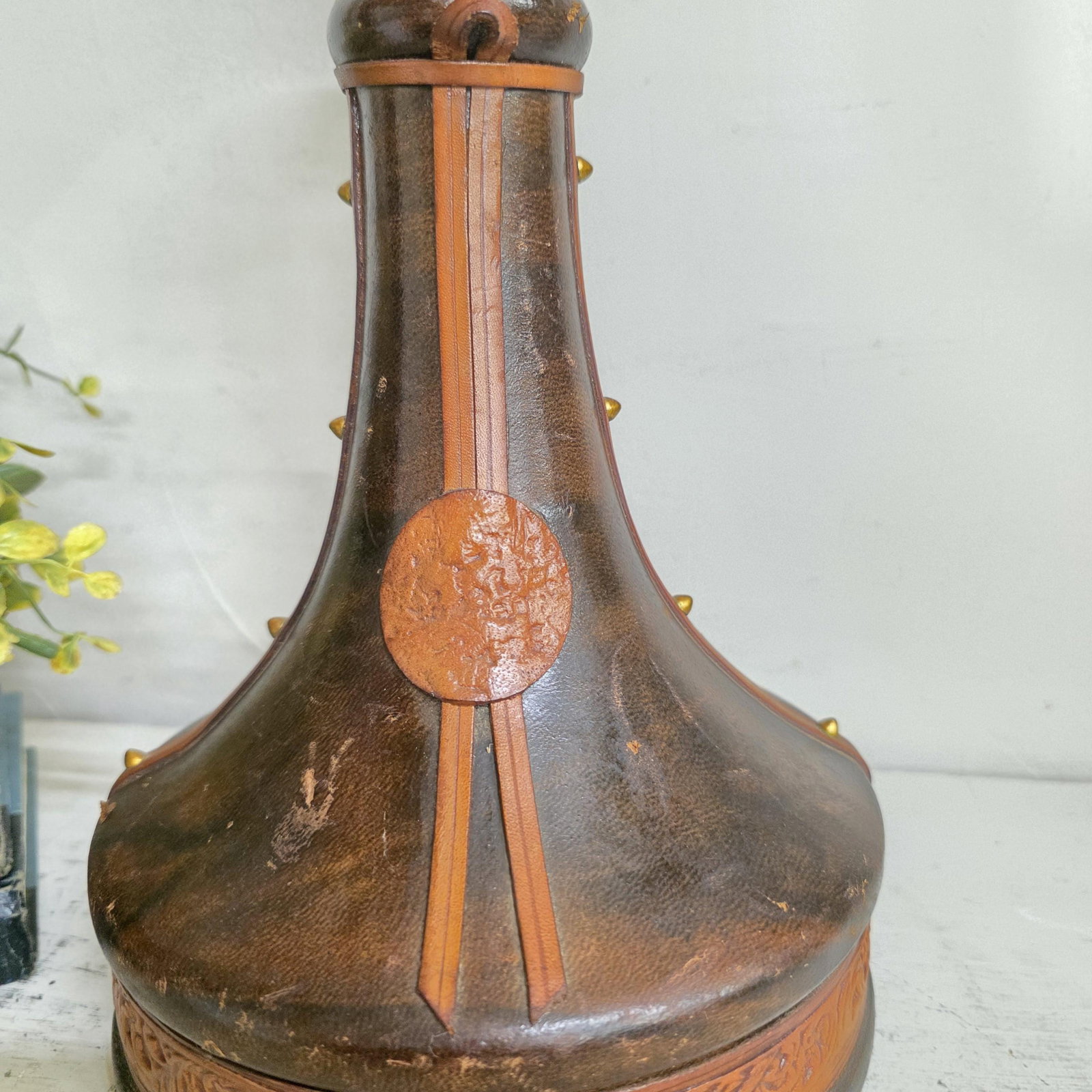 Vintage Leather Wrapped Wine Decanter Old World Barware Whiskey Bottle Bar Cart Gothic - 19