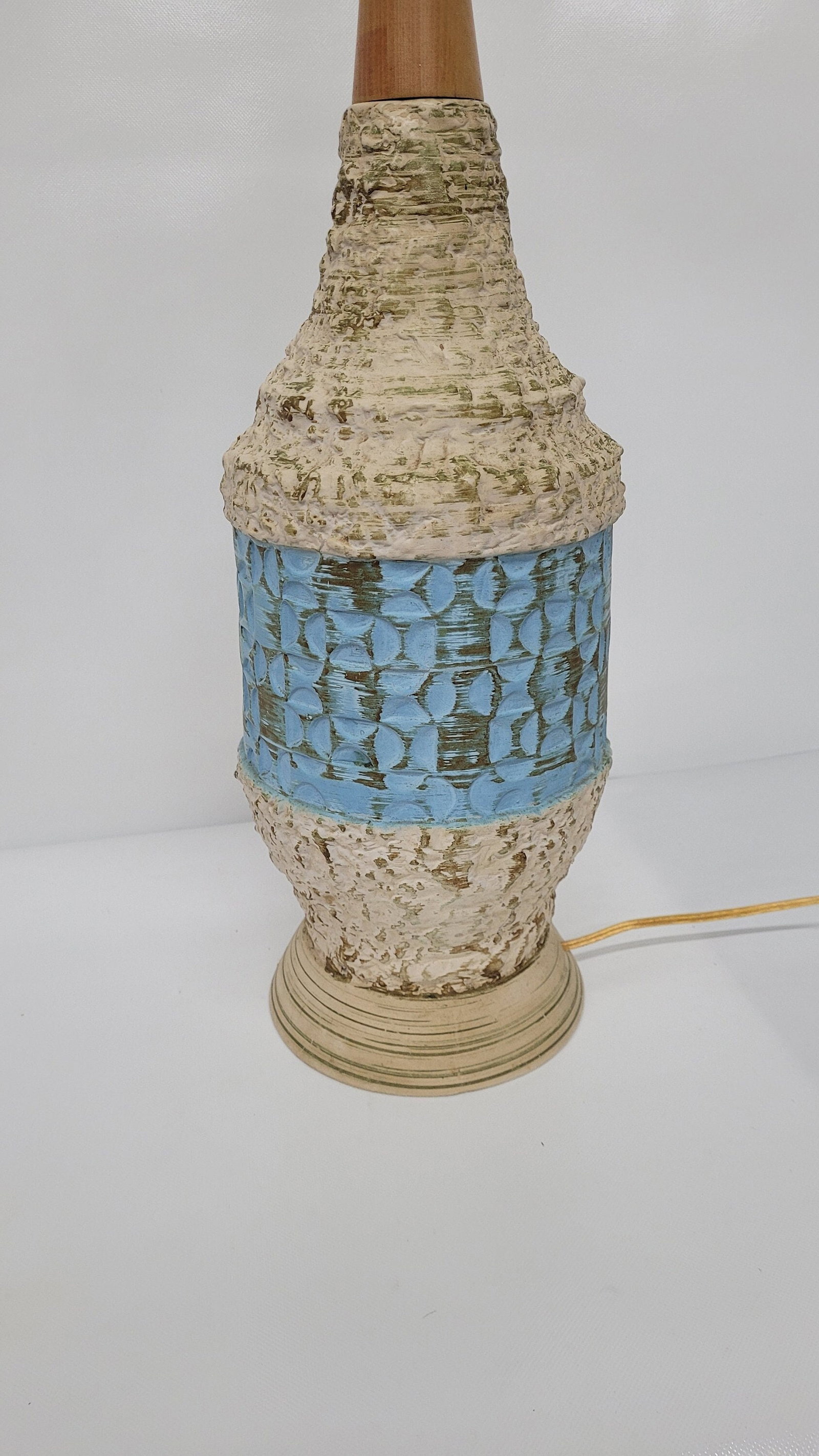 1960s Fat Lava Ceramic Lamp, MCM Walnut Neck, Atomic Drip Glaze Pottery - 6