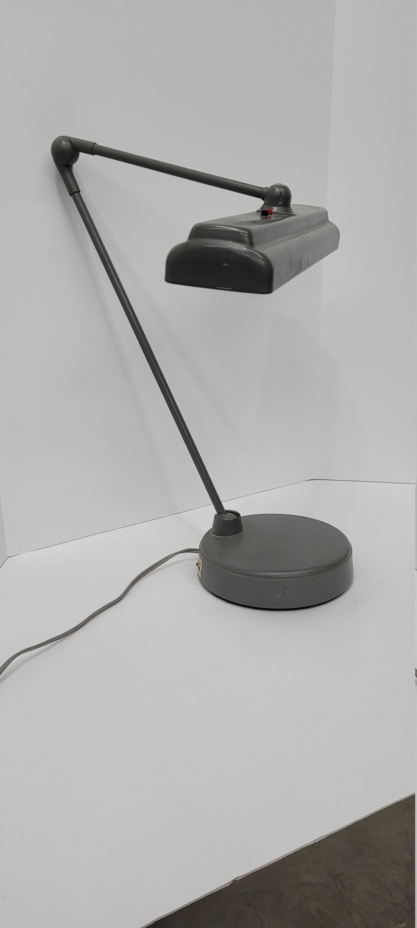 Vintage Swivel Floating Arm Lamp Task or Shop Industrial Gray Fluorescent Swivelier Lighting - 9