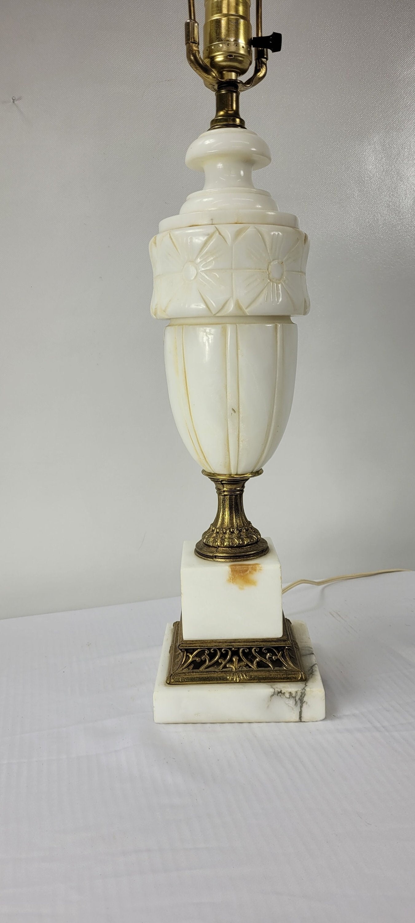 Vintage alabaster italian white marble tall table lamp urn vase Neoclassical Statement Decor - 7
