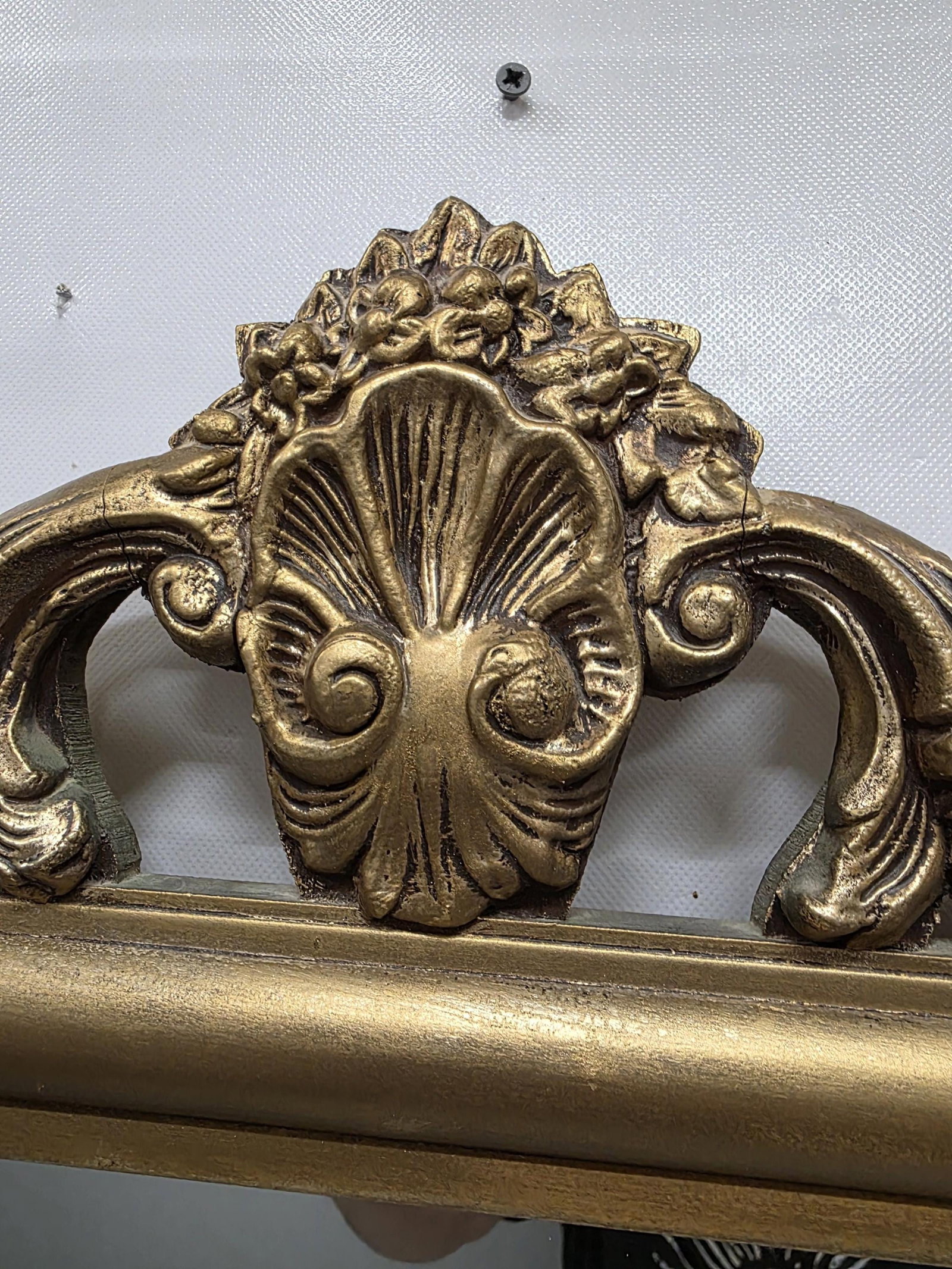 Hollywood Regency Wood Wall Mirror Gilded Shell Crest Frame, Dark Academia Baroque Mantel Decor - 11