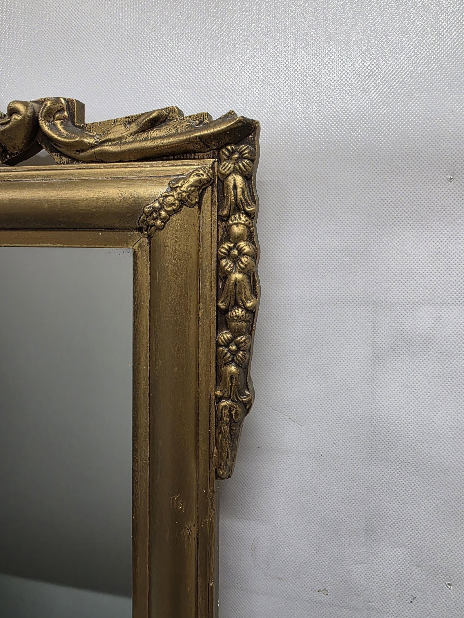 Hollywood Regency Wood Wall Mirror Gilded Shell Crest Frame, Dark Academia Baroque Mantel Decor - 4