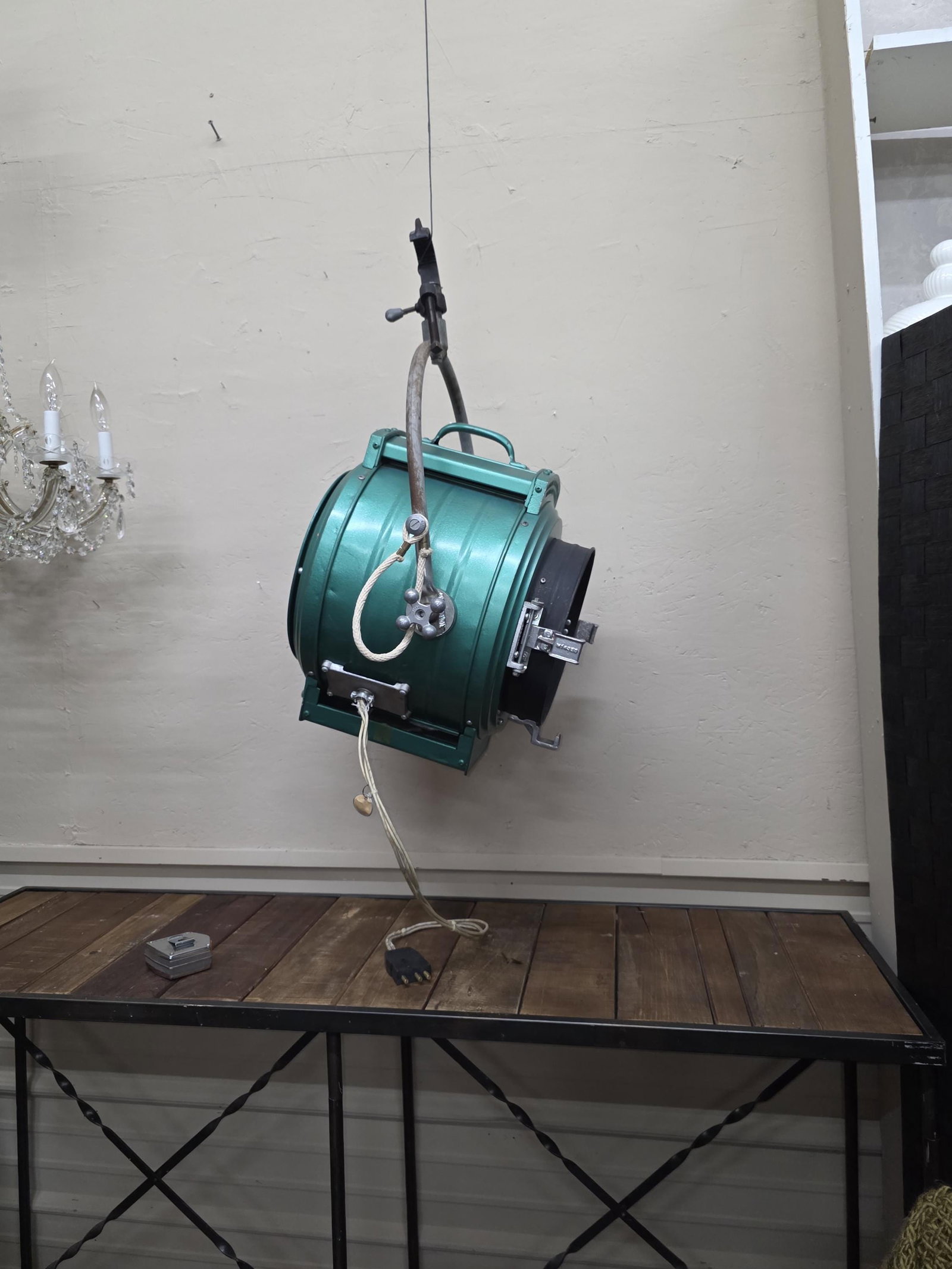 Bardwell & McAlister Junior Spotlight, 1950s Hollywood Studio Stage Light - 15